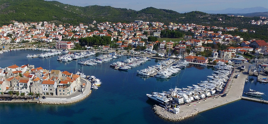 Cene tranzitnih privezov v marinah na Jadranu v 2021