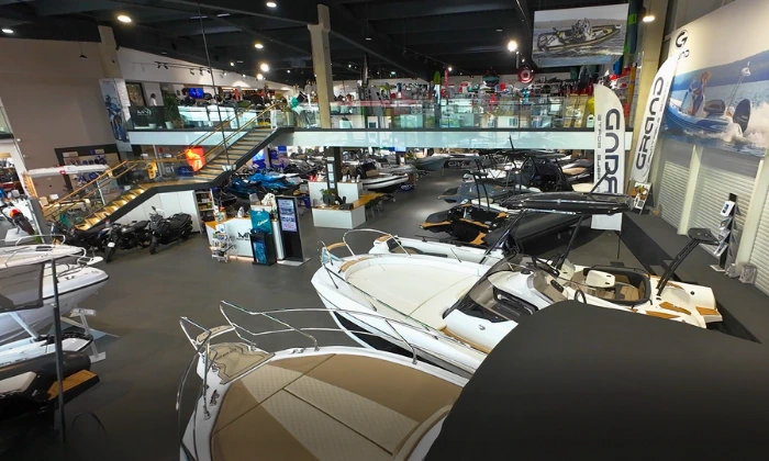 Hišni sejem plovil 2025 v salonu Moto-Nautike