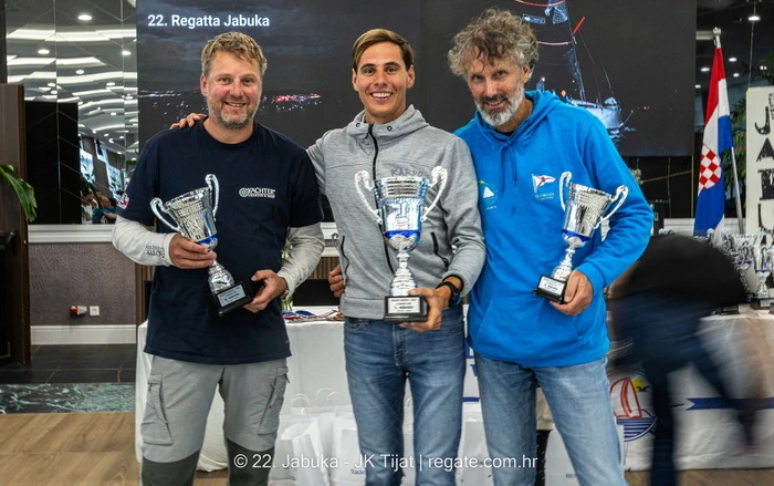 Jabuka_Karpo Jabuka_Karpo