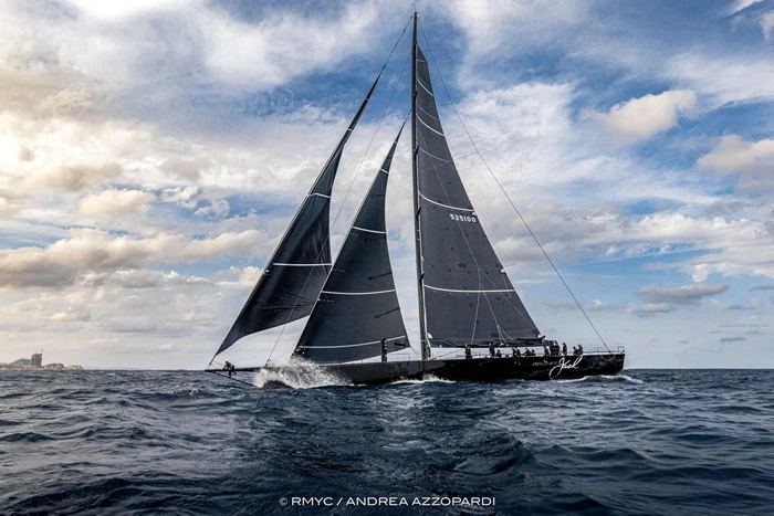 Odlične uvrstitve Slovencev na Rolex MIddle Sea Race 2026