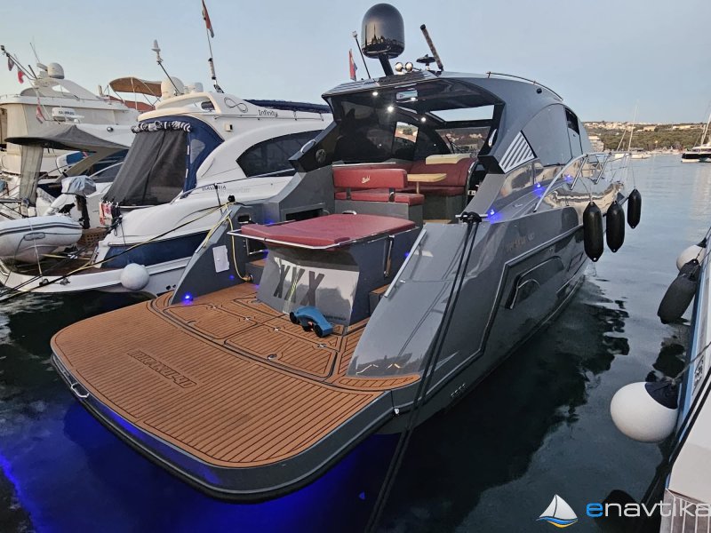 Mirakul 40 Hardtop - Demo boat, letnik 04/2025