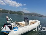Čoln v TOP stanju – NOVE tube 2024 (Hypalon) + SAMO 180h + nova prikolica.