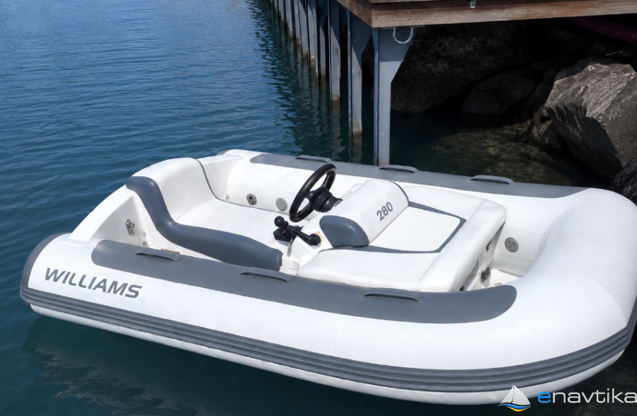 Gumenjak WILLIAMS Minijet 280 s prikolico